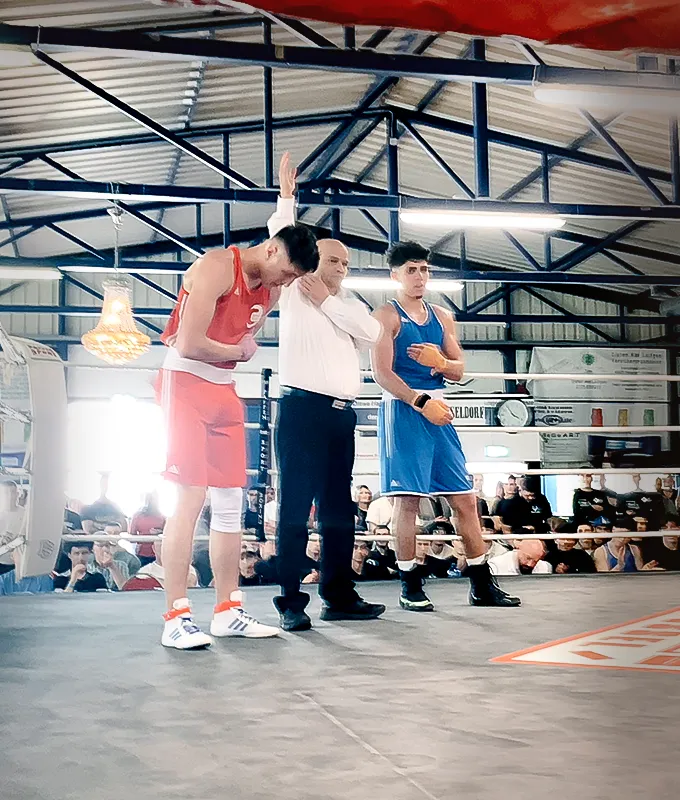 Ein Sieg im Amateurboxen vom Combat Club Cologne Boxer