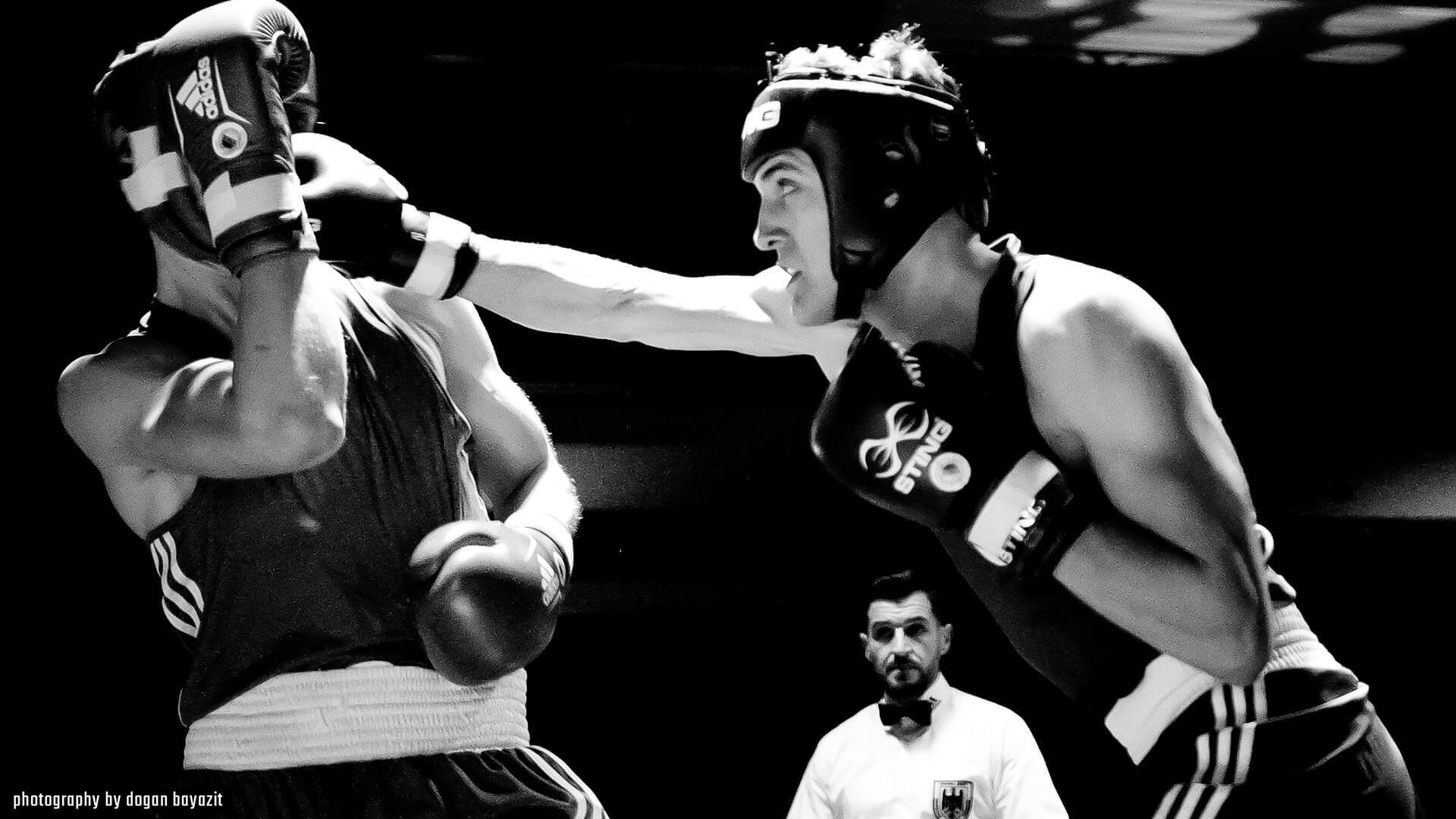 Combat Club Cologne Boxer im Wettkampf beim Boxevent Golden Gloves 2025