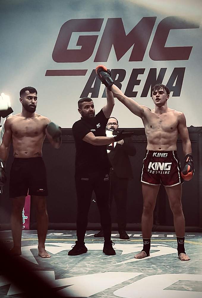 Combat Club Cologne K1 Sieg bei GMC Olympix – Siegerverkündung im Cage