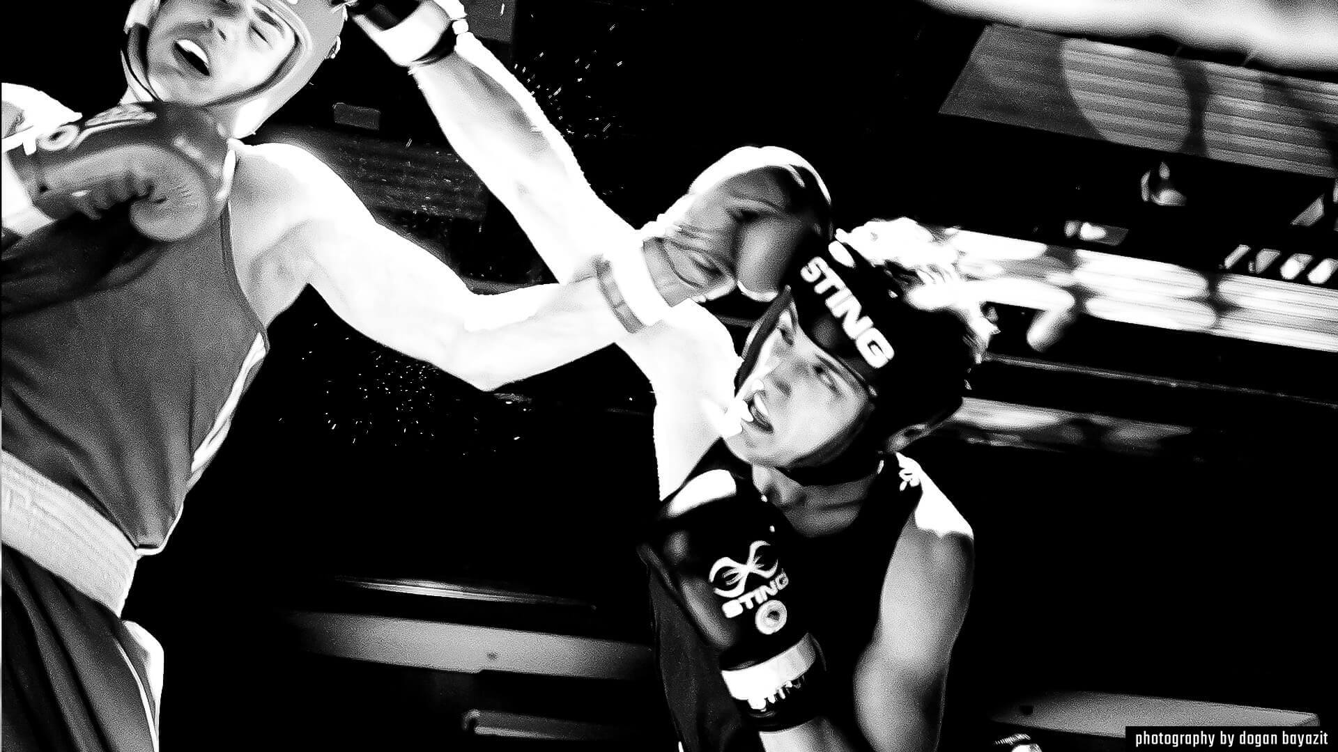 Wettkampfszene Combat Club Boxer aus Köln beim Box Event Golden Gloves